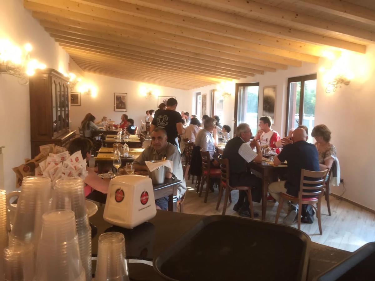 Agriturismo La Fornace Centro Ippico Комо Екстериор снимка