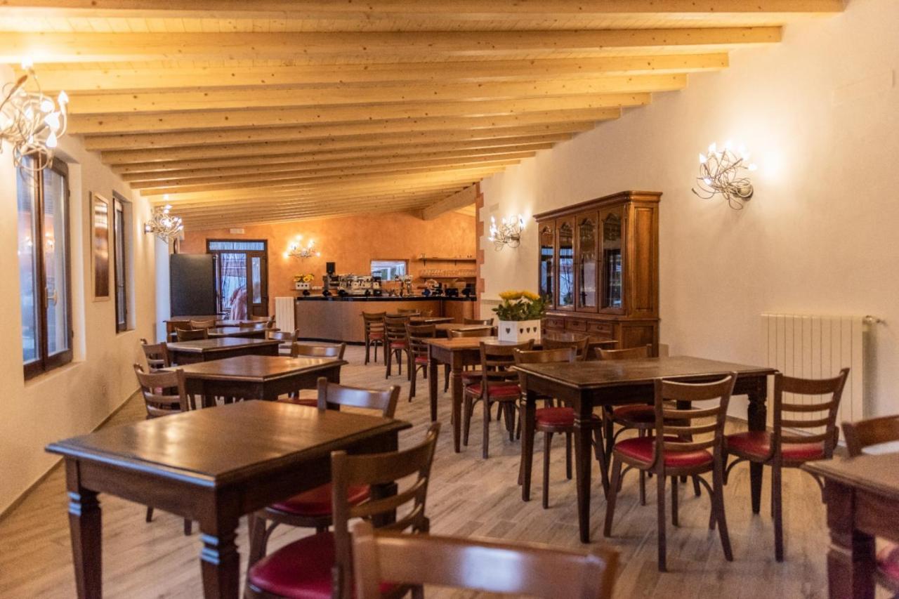 Agriturismo La Fornace Centro Ippico Комо Екстериор снимка