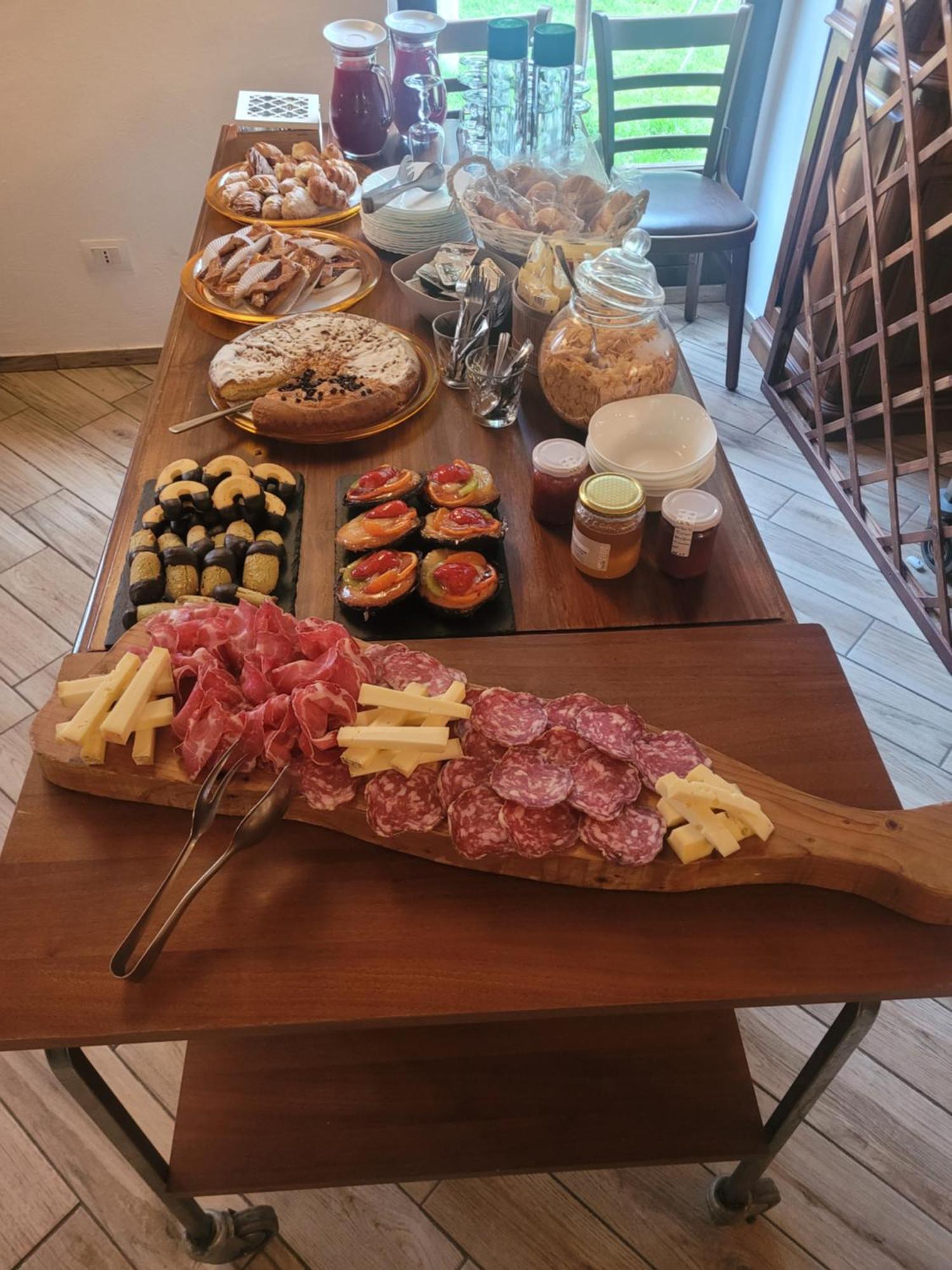Agriturismo La Fornace Centro Ippico Комо Екстериор снимка