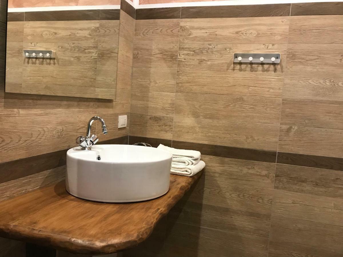 Agriturismo La Fornace Centro Ippico Комо Екстериор снимка